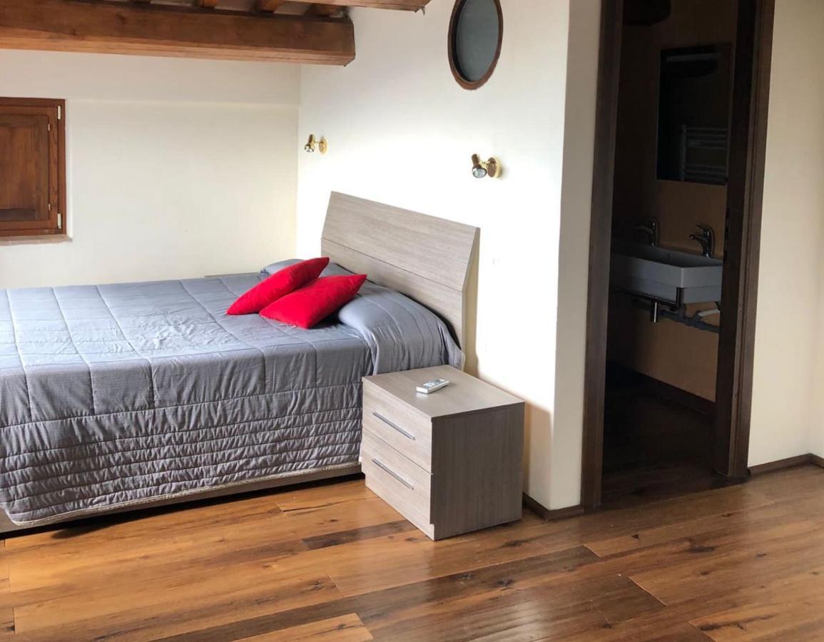Corte Fratini Appartamenti Треви Экстерьер фото