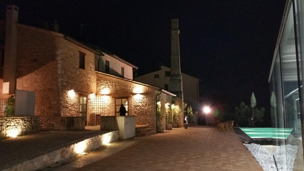 Corte Fratini Appartamenti Треви Экстерьер фото
